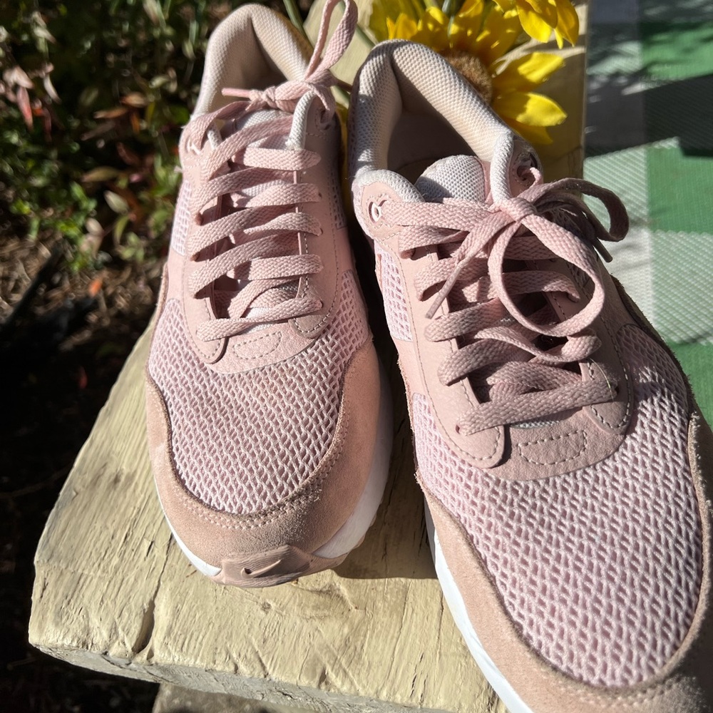 Nike Women's Athletic Shoes in Pink